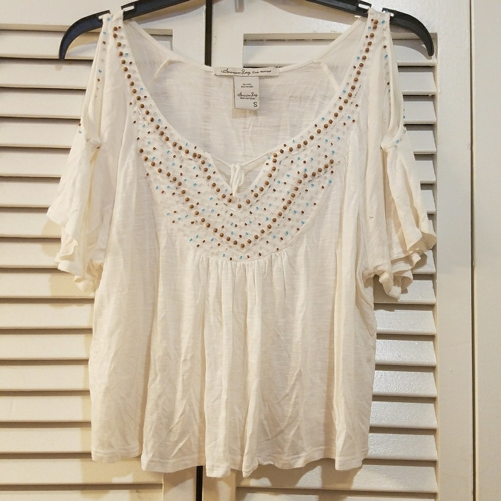 Cold shoulder crop top
